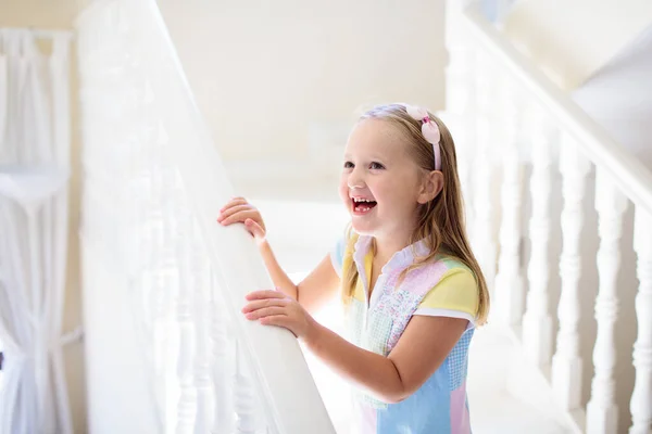 Kid Walking Stairs White House Little Girl Playing Sunny Staircase — Stock Photo, Image