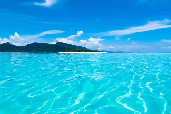 Ilha Tropical Com Coqueiro Praia Mar Divertido Vista Panorâmica Bela — Fotografia de Stock