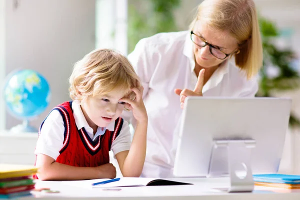 Online Leren Afstand Schoolkinderen Met Een Computer Die Videoconferentie Chat — Stockfoto