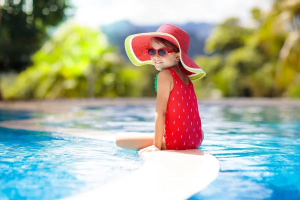 Child Swimming Pool Tropical Vacation Family Kids Little Girl Wearing — Stock Photo, Image