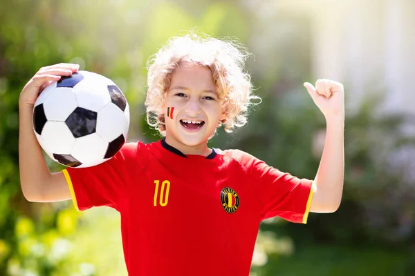 Fußballfan Aus Belgien Belgische Kinder Spielen Fußball Auf Dem Außenplatz — Stockfoto