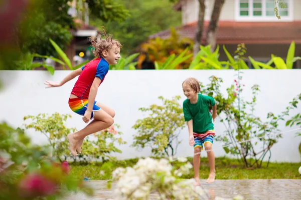 Kids Playing Water Hose Summer Garden Child Water Sprinkler Fun — Stock Photo, Image