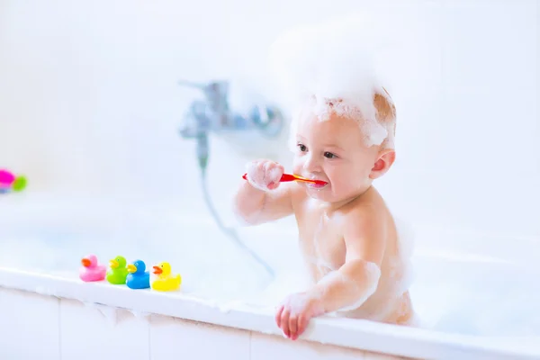 Baby in bath — Stock Photo, Image