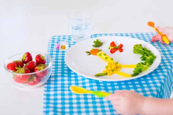 Hälsosam lunch för barn — Stockfoto
