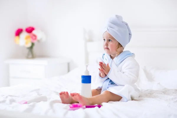 Little girl in a towel after bath — Stock Photo, Image