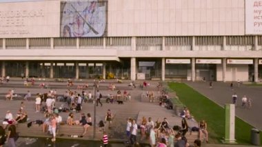 Rusya, Moskova - 24 Temmuz 2016: Muzeon park, çeşmeler setin Moskova Nehri üzerinde