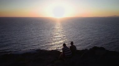 Yunanistan 'ın Santorini adasında gün batımı.