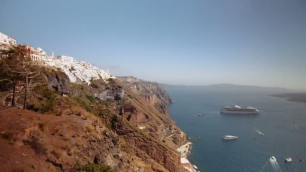 Montez sur l'ascenseur du port de Santorin 