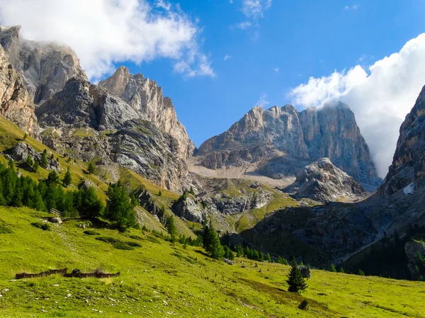 Dolomit alps İtalya