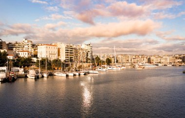 Psalimani, Marina Zeas, Pire, Yunanistan 'ın panoramik manzarası
