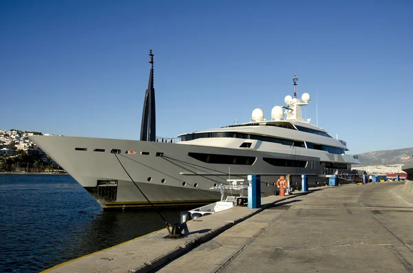 Luxusní jachty v Marině, Piraeus, Řecko — Stock fotografie