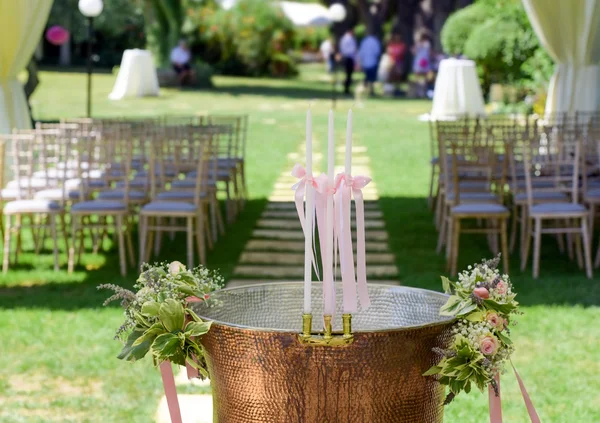 Reception esterna sotto tenda e alberi — Foto Stock