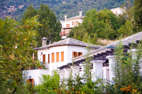 ペリオン山、ギリシャの伝統的な建築様式 — ストック写真