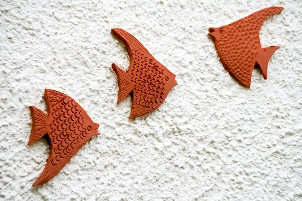 陶瓷棕色热带鱼 — 图库照片