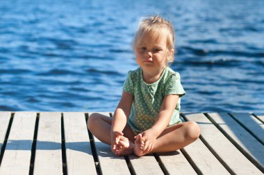 güzel kız açık havada