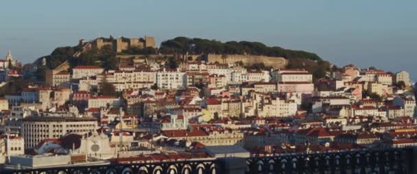 Historická Čtvrť Starobylá Kamenná Pevnost Kopci Lisabonu Portugalsko Nad Tradičními — Stock video