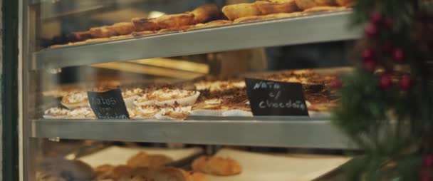 Bakery Shop Window Display Lisbon Portugal Traditional Portuguese Egg Tart — Stock Video