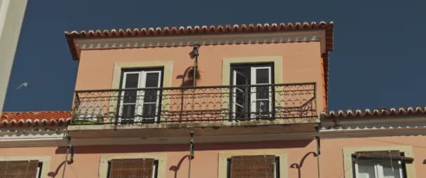 Antigo Edifício Residencial Lisboa Portugal Antiga Fachada Arquitectura Europeia Movimento — Vídeo de Stock