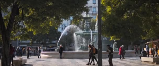 Lisboa Portugal Dezembro 2019 Pessoas Que Caminham Pela Grande Fonte — Vídeo de Stock