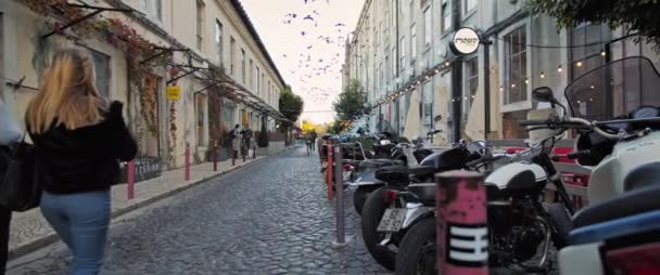 Lisbon Portugal Dec 2019 People Walking Narrow Street Shops Cafes — Video