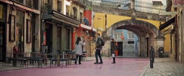 Lisbon Portugal Dec 2019 People Taking Pictures Empty Colorful Street — Video