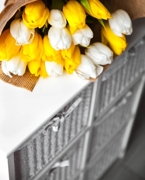 Yellow and white  tulips. flowers. bouquet — Stock Photo, Image