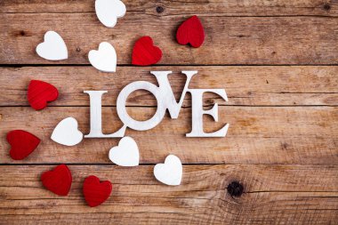 Kelime '' aşk '' eski bir ahşap plakalar. St. Valentine's Day