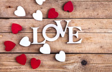 Kelime '' aşk '' eski bir ahşap plakalar. St. Valentine's Day