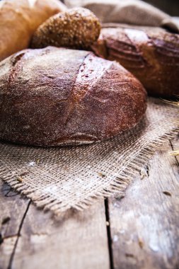 çeşitli ekmek