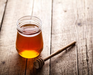 kavanoz bal bal ayı ile