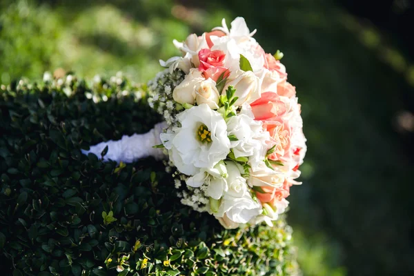 Ramo de boda con rosas . —  Fotos de Stock