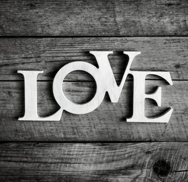 Kelime '' aşk '' eski bir ahşap plakalar. St. Valentine's Day