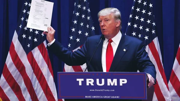 Washington Usa June 2015 Donald Trump Presidential Announcement Speech Holding — Stock Photo, Image