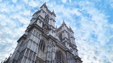 Westminster Manastırı 'nın alçak açılı görüntüsü Westminster, Londra, İngiltere, İngiltere