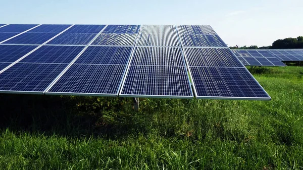 Reflexión Luz Solar Cerca Los Paneles Fotovoltaicos Fotovoltaicos Energía Solar — Foto de Stock