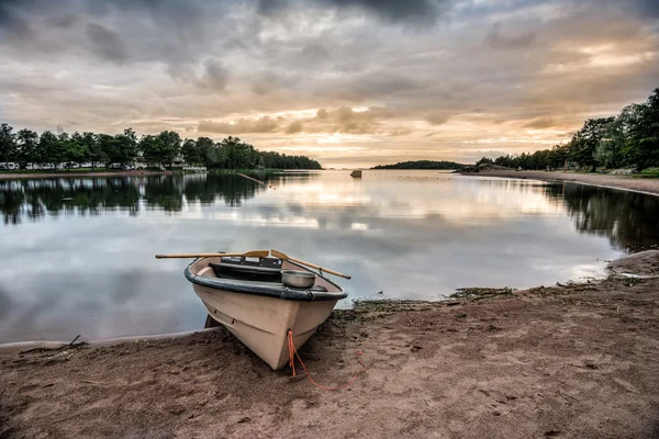 Kürek teknesi Poroholma Beach