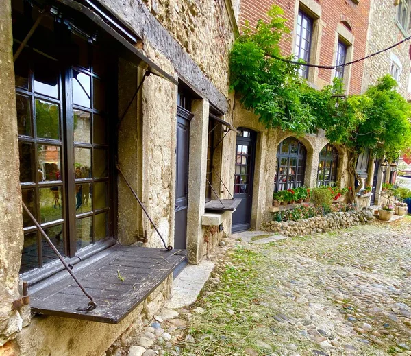 法国迷人的中世纪村落Perouges — 图库照片