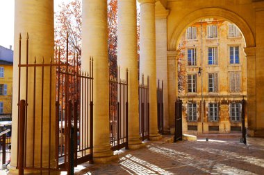 Fransa 'nın güneyindeki Aix-en-Provence kasabasının sokakları