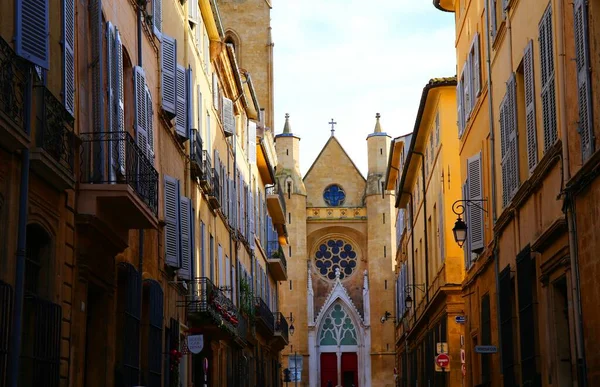 Fransa Nın Güneyindeki Aix Provence Kasabasında Küçük Dar Bir Sokak — Stok fotoğraf
