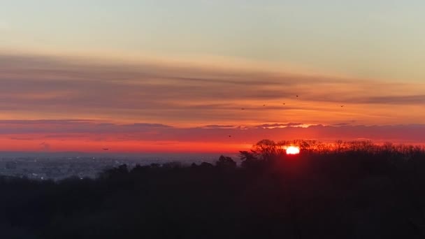 Vacker Himmel Före Och Efter Soluppgången — Stockvideo