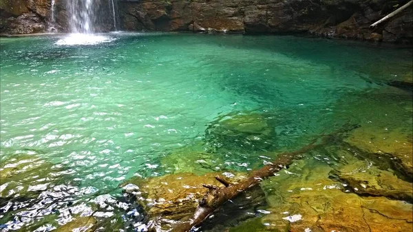 Bella Cascata Santa Barbara Chapada Dos Veadeiros Brasile — Foto Stock