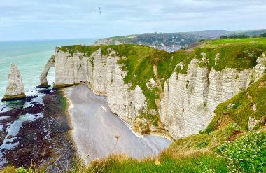 Fransa 'daki Etretat' ın beyaz tebeşir kayalıkları