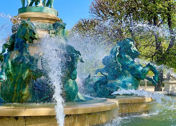Paris Jardin Lüksemburg Güzel Bir Çeşme — Stok fotoğraf