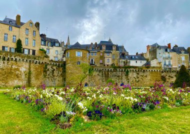 Güzel ortaçağ duvarlı kasabası Vannes Brittany 'de yer almaktadır.