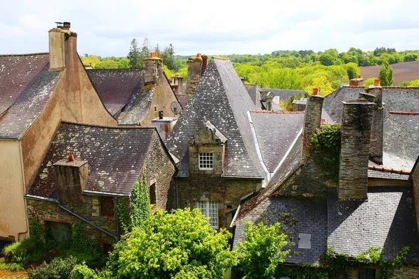 Krásná Středověká Vesnice Rochefort Terre Jedna Nejkrásnějších Vesnic Francii Nachází — Stock fotografie