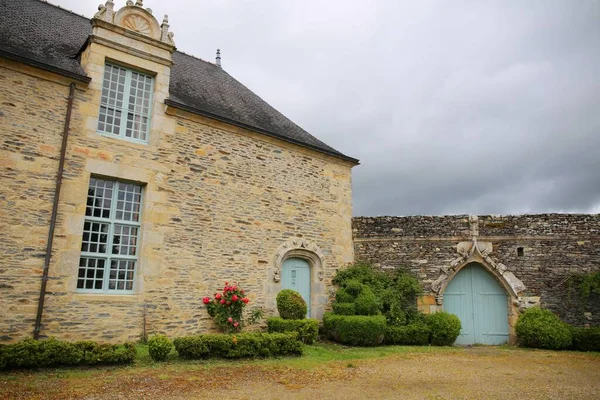 Piękna Średniowieczna Wioska Rochefort Terre Jedna Najpiękniejszych Wiosek Francji Położona — Zdjęcie stockowe