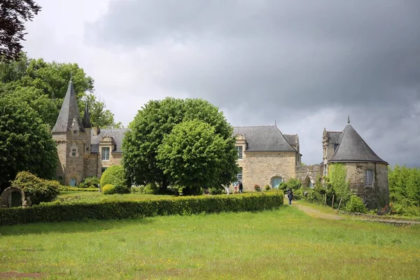 Den Vackra Medeltida Byn Rochefort Terre Vackraste Byarna Frankrike Som Stockbild