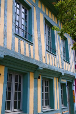 Fransa 'nın Normandiya bölgesindeki Pont-Audemer adlı büyüleyici ortaçağ kasabası aynı zamanda Normandiya Venedik' i olarak da bilinir.