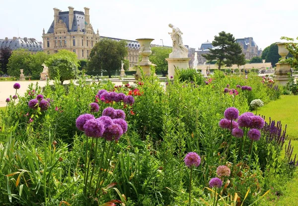 Prachtige Weelderige Tuinen Van Tuileries Het Centrum Van Parijs — Stockfoto