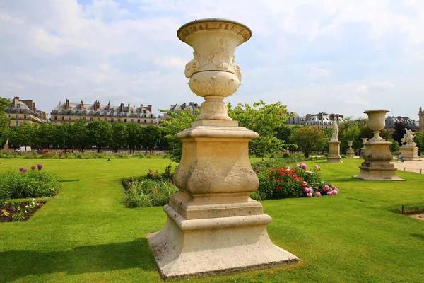 Piękne Bujne Ogrody Tuileries Centrum Paryża — Zdjęcie stockowe